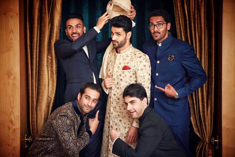 A pose with friends! Vivek Dahiya at his wedding Ceremony!