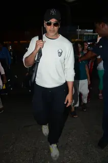 Airport Scenes: Akshay Kumar
