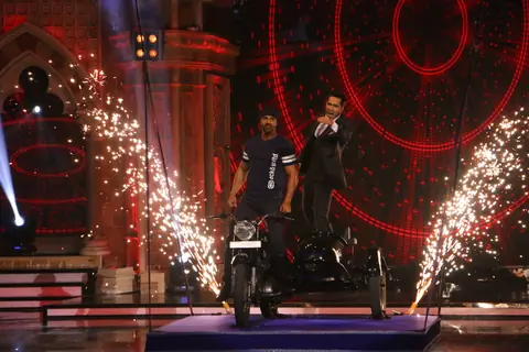 Grand Entry: Varun Dhawan and John Abraham for Promotion of 'Dishoom' on India's Got Talent!
