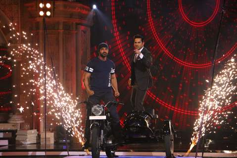 Varun Dhawan and John Abraham  Promotes 'Dishoom' on India's Got Talent!