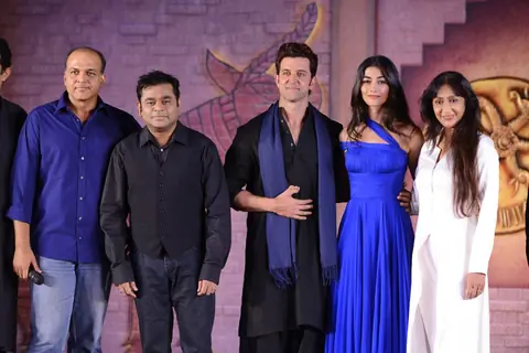 Ashutosh Gowarikar, A R Rahman, Hrithik, Pooja Hegde & Sunita Gowariker at Mohenjo Daro Event!
