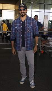 Vivek Oberoi Snapped at Airport