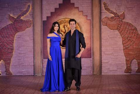 Chaani aka Pooja Hegde and Handsome Hrithik Roshan at Mohenjo Daro Event!