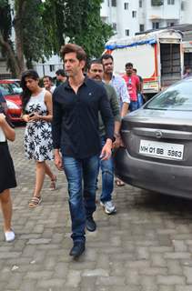 Hrithik Roshan and Pooja Hegde Promotes Mohenjo Daro!