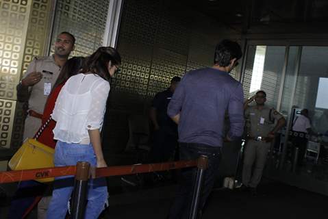 Alia Bhatt and Sidharth Malhotra spotted on airport!