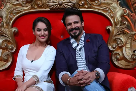 Vivek Oberoi and Pooja Bose Promotes 'Great Grand Masti' on 'Comedy Nights Bachao'