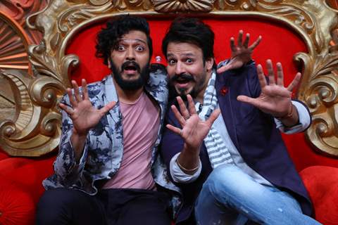 Vivek Oberoi and Riteish Deshmukh Promotes 'Great Grand Masti' on 'Comedy Nights Bachao'