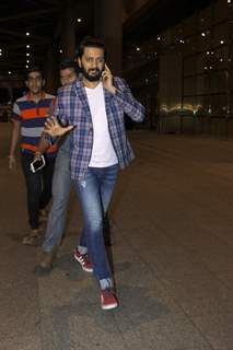 Riteish Deshmukh spotted at airport