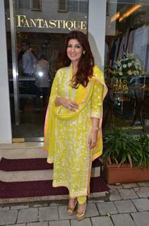 Twinkle Khanna at Unveiling of New Collection at ABU-SANDEEP's Fantastique!