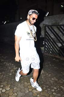 Ranveer Singh snapped at Bhansali's office