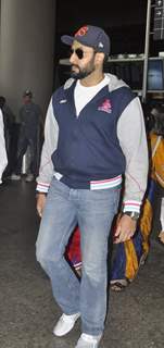 Abhishek Bachchan spotted at airport!