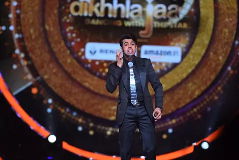 Manish Paul on the sets of 'Jhalak Dikhlaa Jaa'
