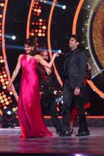 Manish Paul and Jacqueline Fernandes on the sets of 'Jhalak Dikhlaa Jaa'