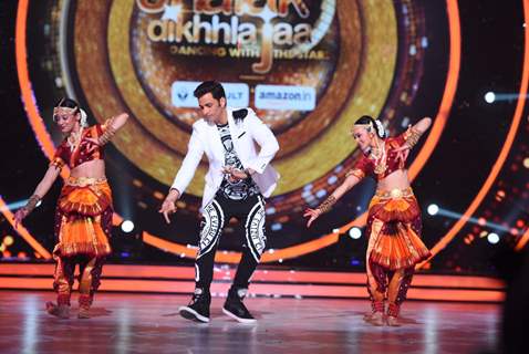 Ganesh Hegde performing on the sets of 'Jhalak Dikhlaa Jaa'