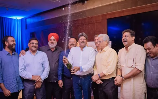 Cricketers at Press meet of 1983 Movie