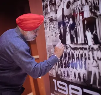 Cricketers at Press meet of 1983 Movie