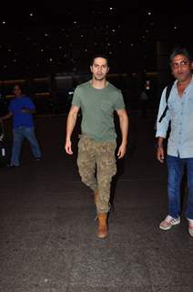 Varun Dhawan spotted at airport