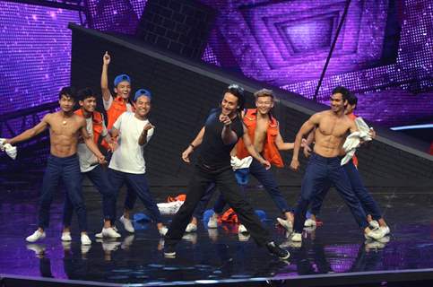 Tiger Shroff Promotes 'A Flying Jatt' on Dance +