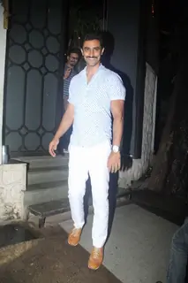 Kunal Kapoor snapped at 'Nido'