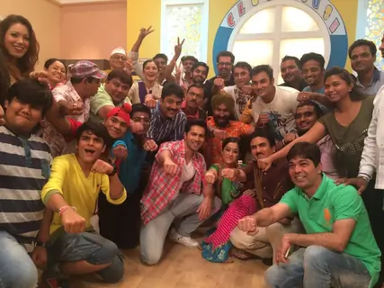 Superstar Varun Dhawan Promotes ‘Dishoom’ on SAB TV’s Taarak Mehta Ka Ooltah Chashma!