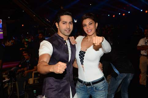 Varun Dhawan and Jacqueline Fernandes Promotes 'Dishoom' on Pro Kabaddi