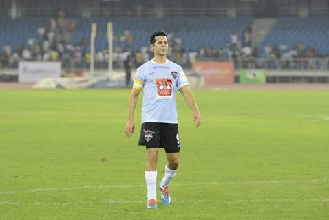 Dino Morea at Soccer Match between Parliamentary MP vs All Stars