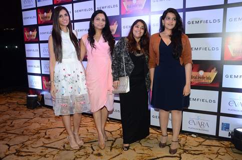 Nishka Lulla, Sanah Kapoor and Sanjana Patel at Retail Jeweller India Awards 2016