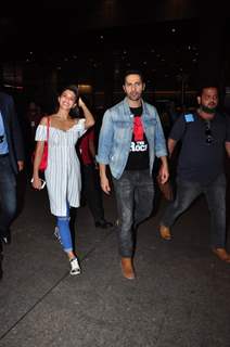 Varun Dhawan and Jacqueline Fernandes snapped at airport!