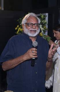 Manu Parekh at art exhibition of 'HELLO!'