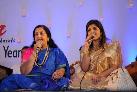 Anuradha Paudwal and Kavita Paudwal at Khazana Ghazal Festival 2016