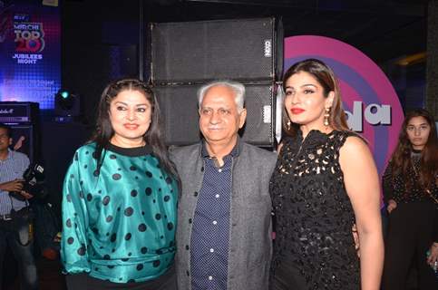 Raveena Tandon, Ramesh Sippy and Kiran Juneja at Mirchi Jubilee Nights