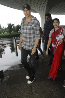Akshay Kumar snapped at airport
