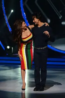 Tiger Shroff and Jacqueline Fernandes performs and Promotes 'A Flying Jatt' on Jhalak Dikhhla Jaa
