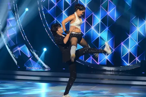 Shantanu Maheshwari Promotes 'A Flying Jatt' on Jhalak Dikhhla Jaa