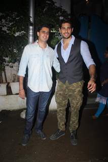 Sidharth parties with 'Bar Bar Dekho' team