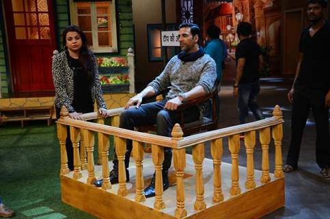 Akshay Kumar Promotes 'Rustom' on The Kapil Sharma Show