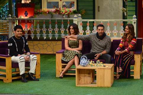 Ileana Dcruz, Esha Gupta and Akhay Kumar promotes 'RUSTOM' at The Kapil Sharma Show