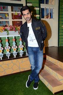 Arjan Bajwa Promotes 'RUSTOM' at The Kapil Sharma Show