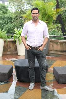 Akshay Kumar Promotes 'Rustom'