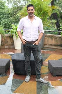 Akshay Kumar Promotes 'Rustom'