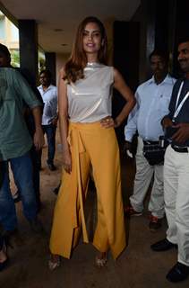 Esha Gupta Promotes 'Rustom'