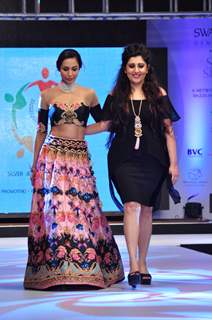 Malaika Arora Khan at The Ssja Silver Nite Fashion Show