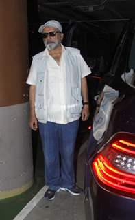 Pankaj Kapoor snapped at airport!