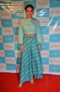 Evelyn Sharma at Jhelum store's National Handloom day celebrations