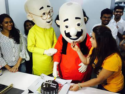 INDIA-FORUMS Celebrates 'Independence Day' along with cake cutting ceremony with Motu & Patlu!