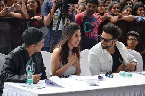 Rithvik Dhanjani and Sophie Choudry at Umang Fest at NM College