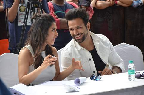 Rithvik Dhanjani and Sophie Choudry at Umang Fest at NM College