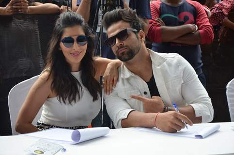 Rithvik Dhanjani and Sophie Choudry at Umang Fest at NM College