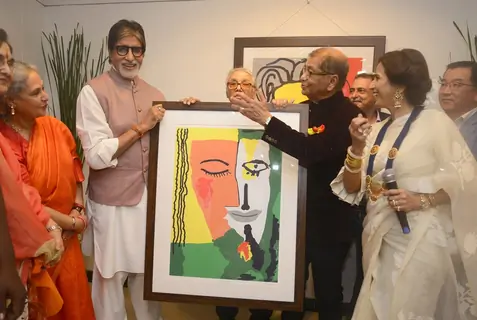 Amitabh Bachchan, Jaya Bachchan and Shobhaa De at Dilip De's art event