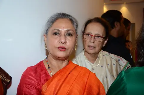 Jaya Bachchan at Dilip De's art event